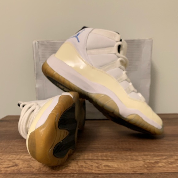 Jordan Other - Used Men’s 2001 Air Jordan 11 Retro White/Columbia Blue Black Size 9